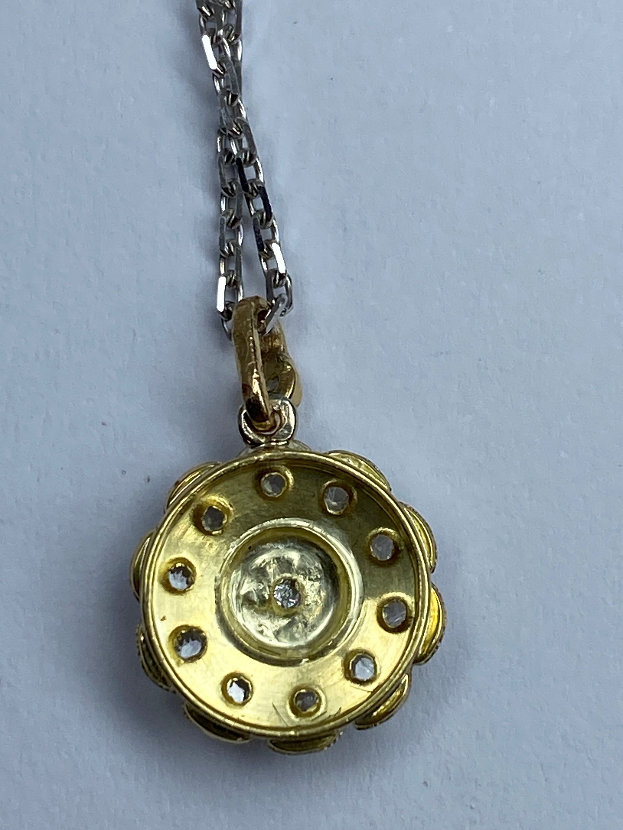 Pendentif chaîne en or 18 carats : fleur en diamants de taille rose