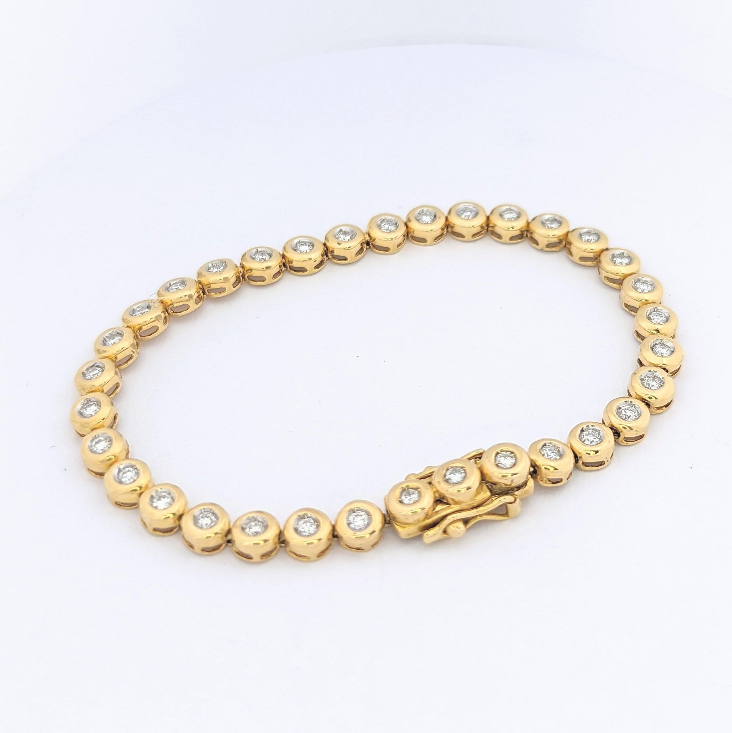 Bracelet or jaune et diamants