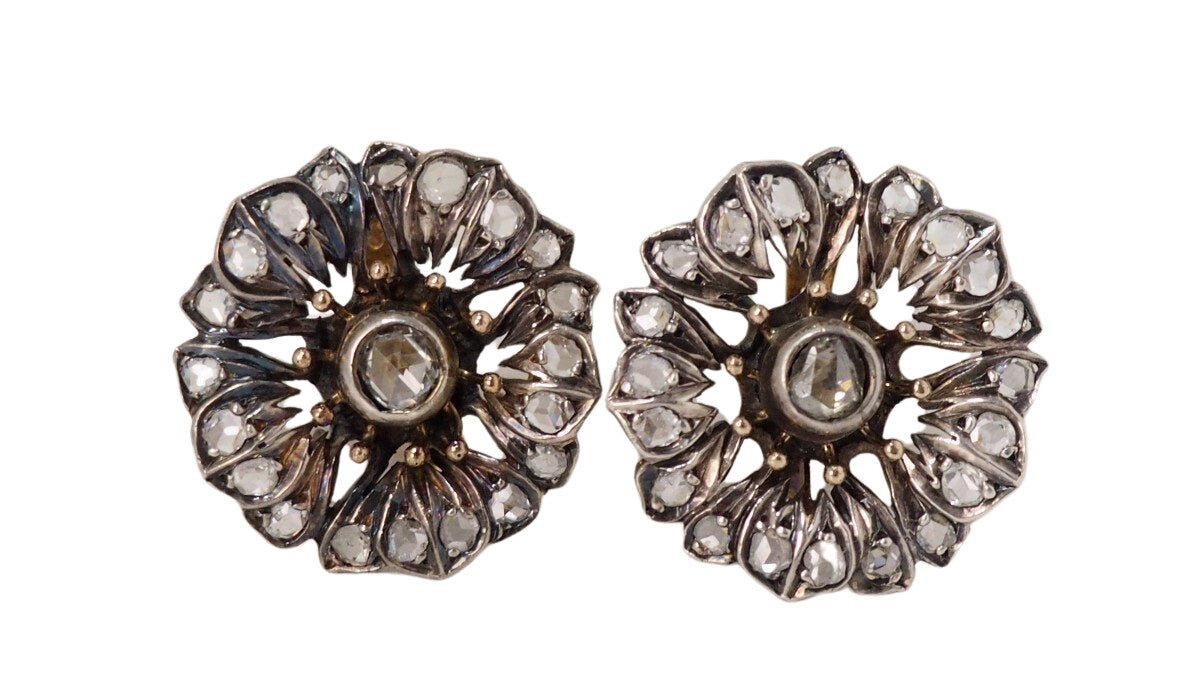 Boucles d'Oreilles Anciennes En Or Jaune Et Argent Ornées De Diamants