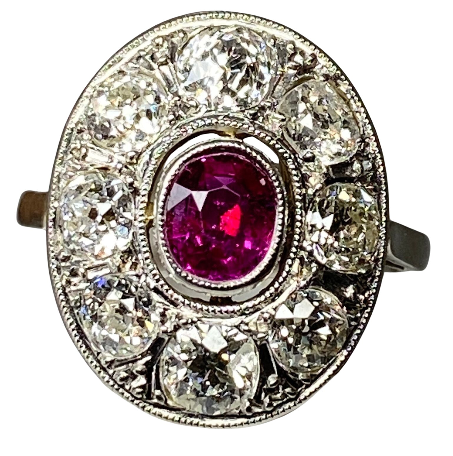 Bague Pompadour en Or Blanc, Rubis et Diamants