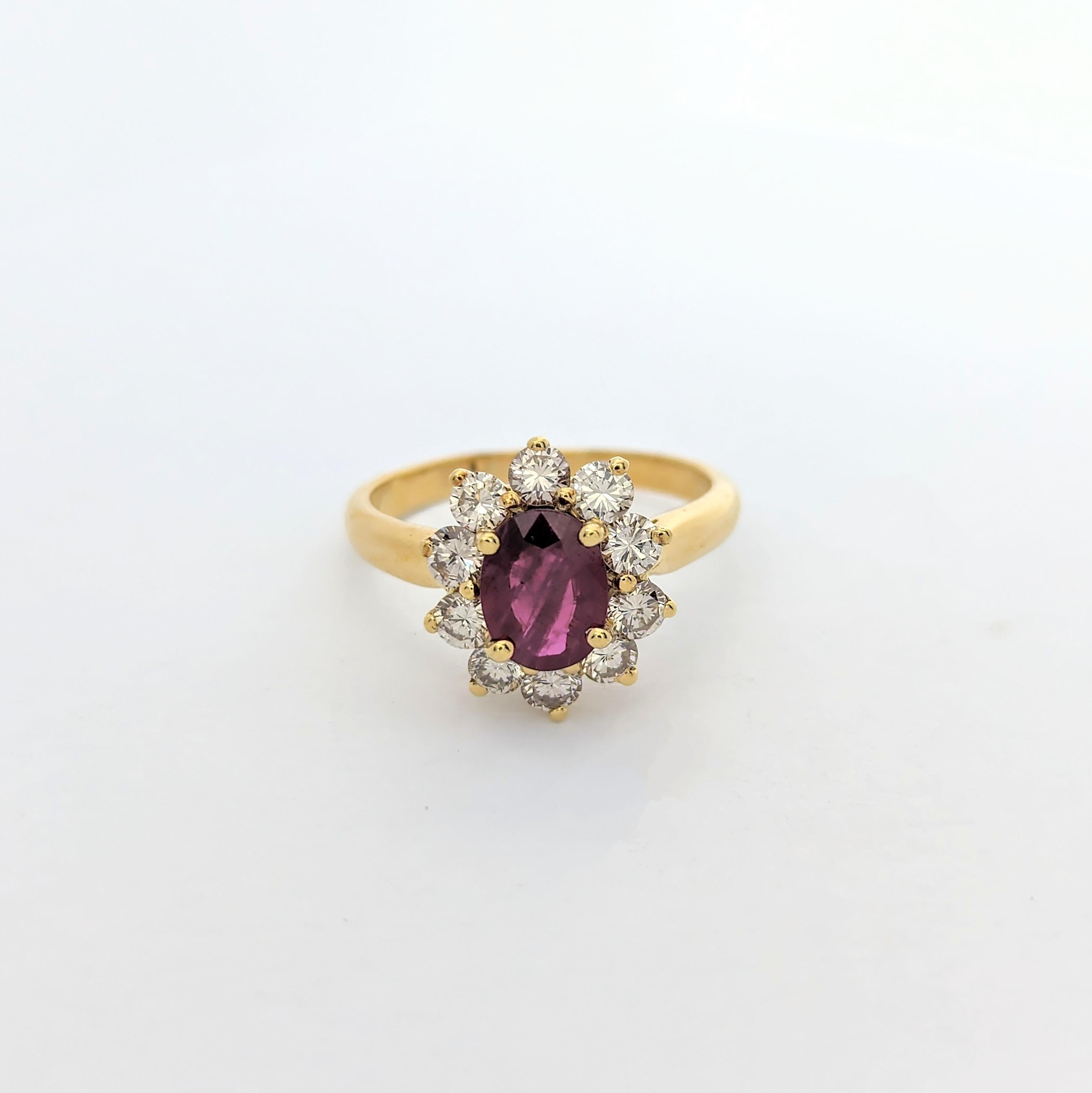 Bague Marguerite en or jaune rubis et diamants