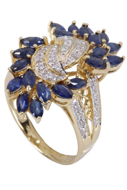 Sapphire and diamond ring in yellow gold