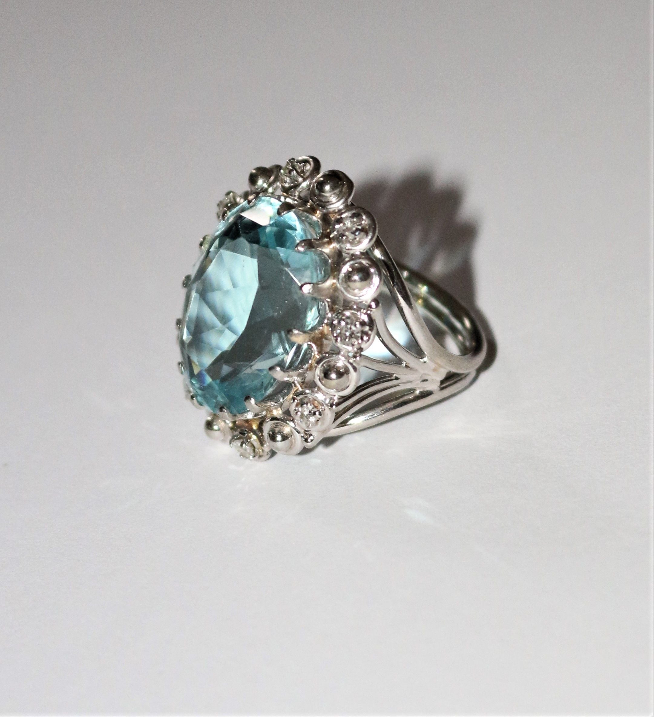 Bague Cocktail aigue-marine or blanc