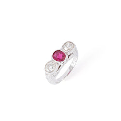 Bague en platine, rubis et diamants