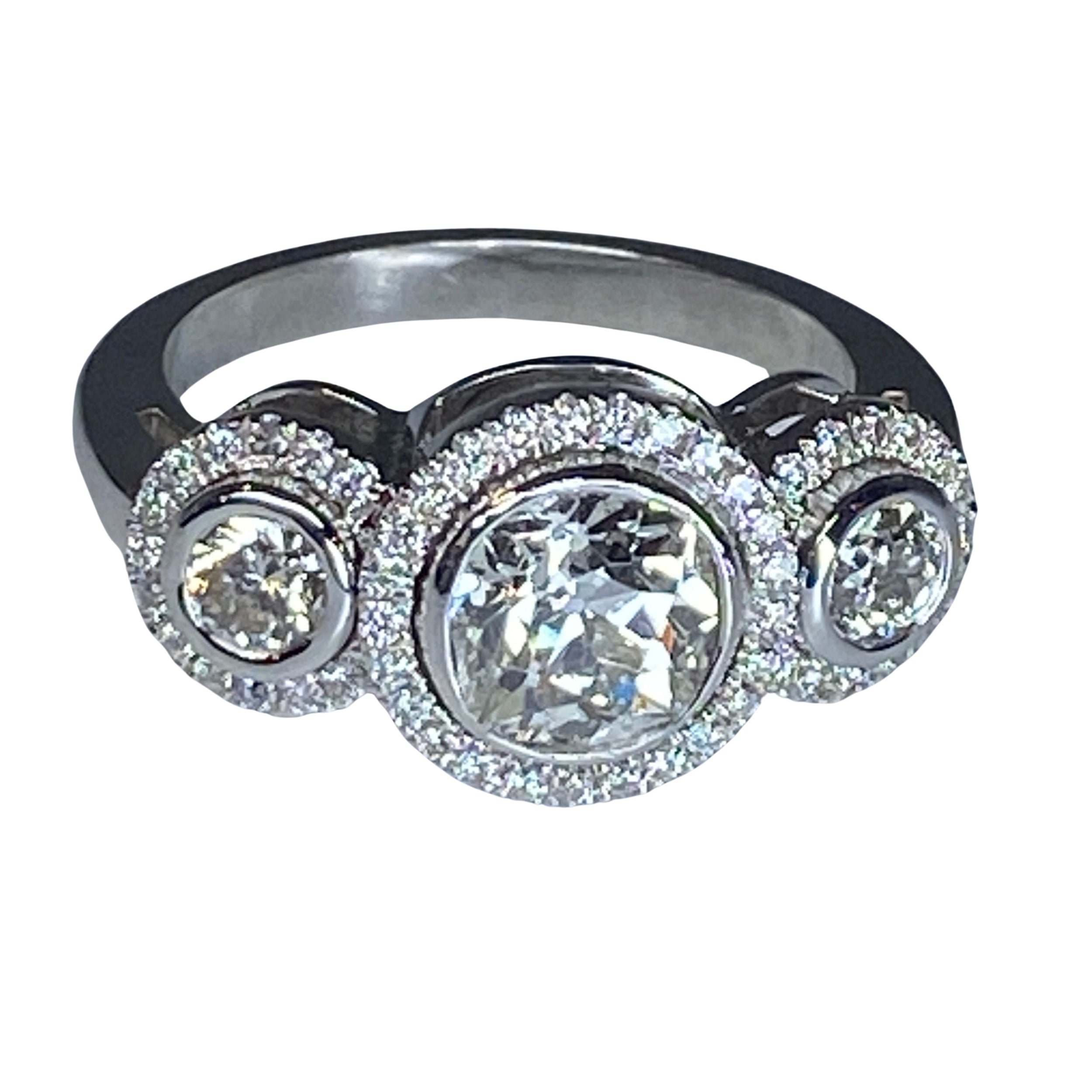 Bague en or 18 carats trilogie sertie de diamants