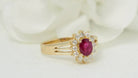 Bague marguerite en or jaune, rubis et diamants