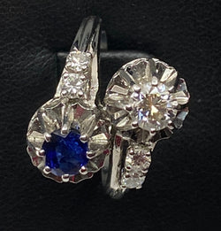 Ring in 18 carat gold, you and me in diamonds and Sapphire