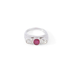 Bague en platine, rubis et diamants