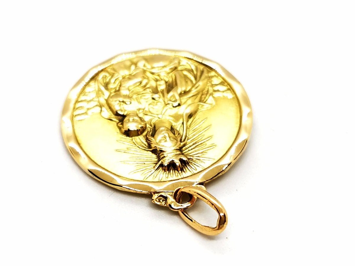 Médaille Christ en or jaune - Castafiore