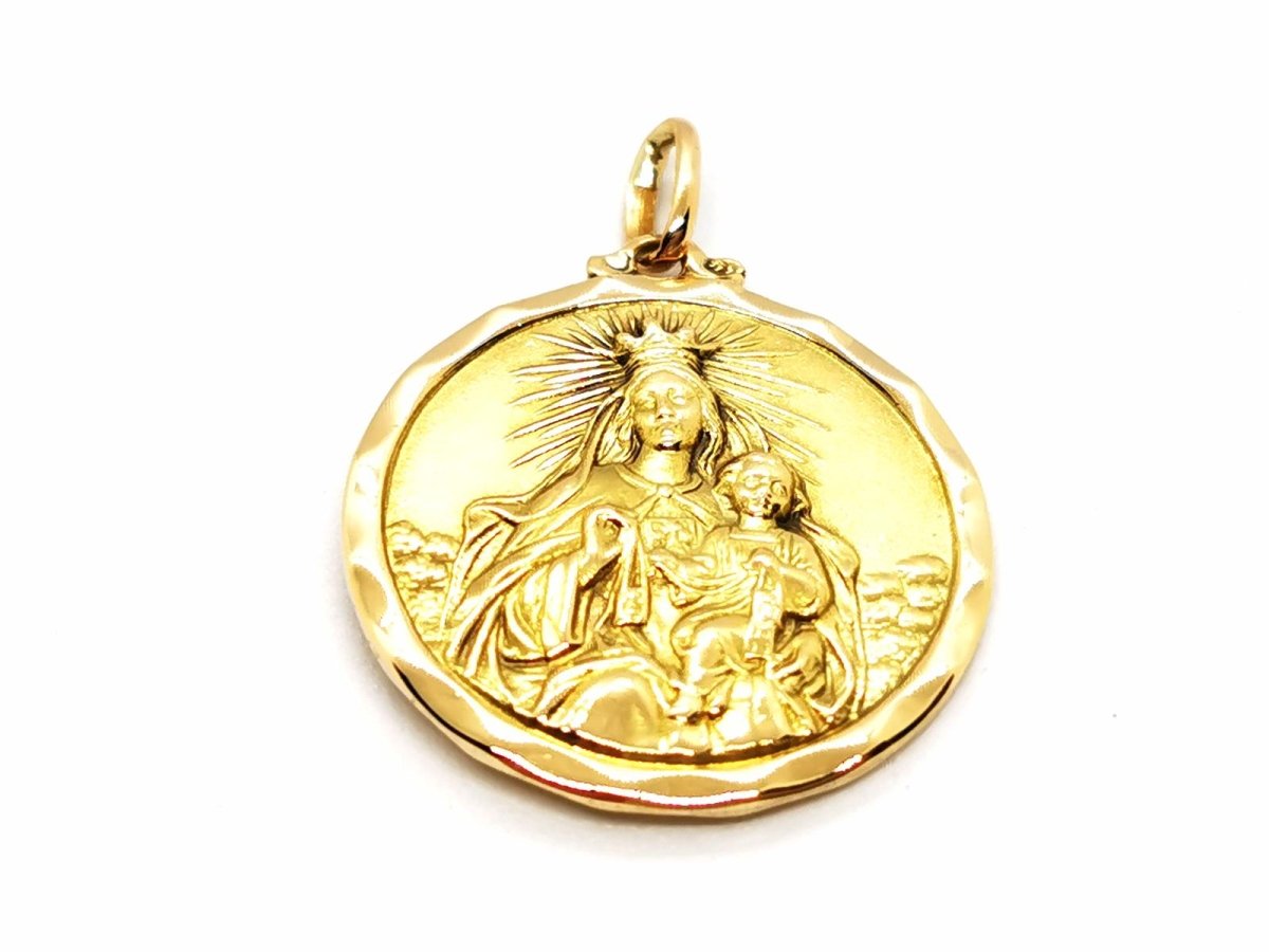 Médaille Christ en or jaune - Castafiore