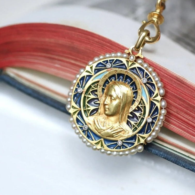 Médaille Vierge Marie émail plique à jour, perles et diamants - Castafiore
