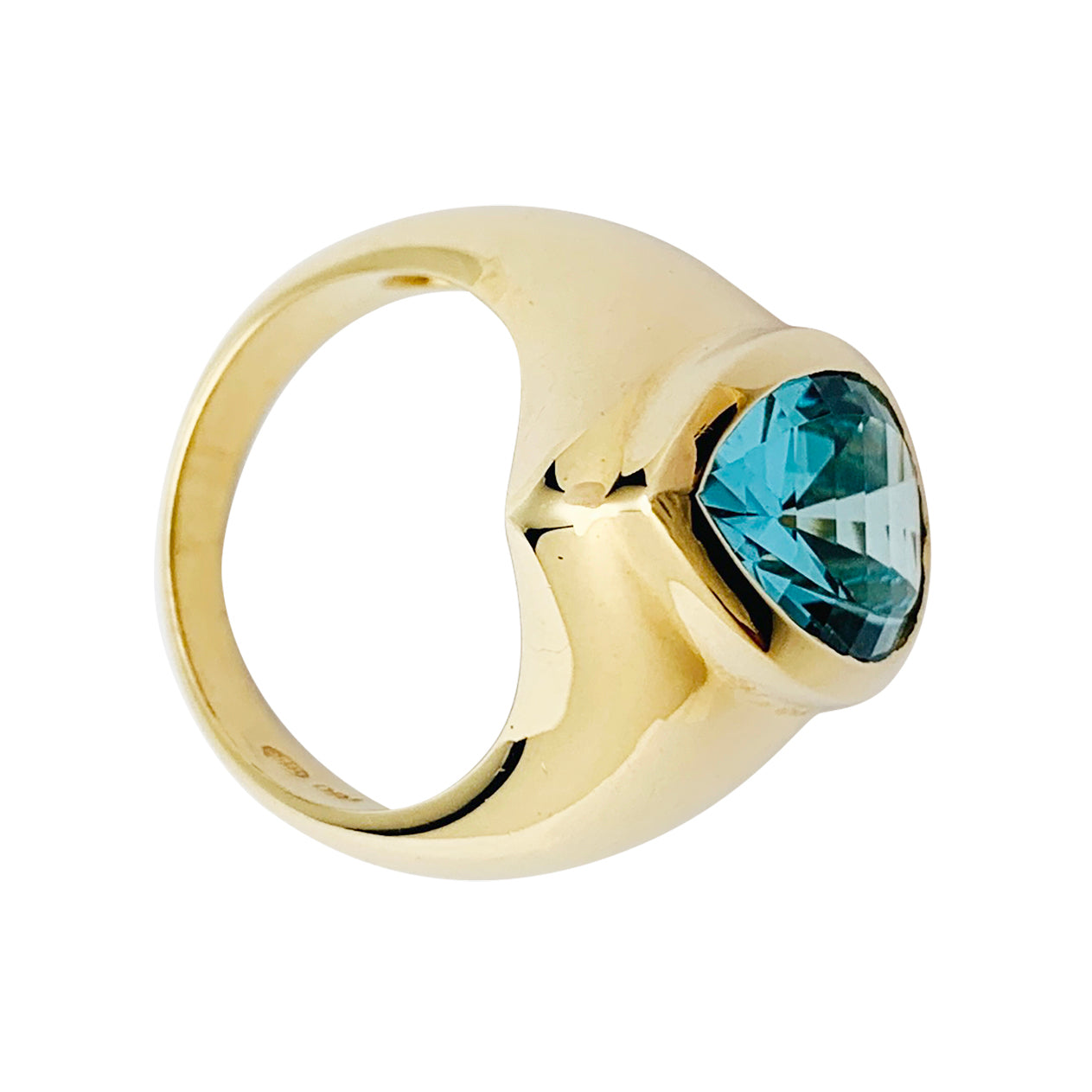 Bague or jaune et topaze bleue