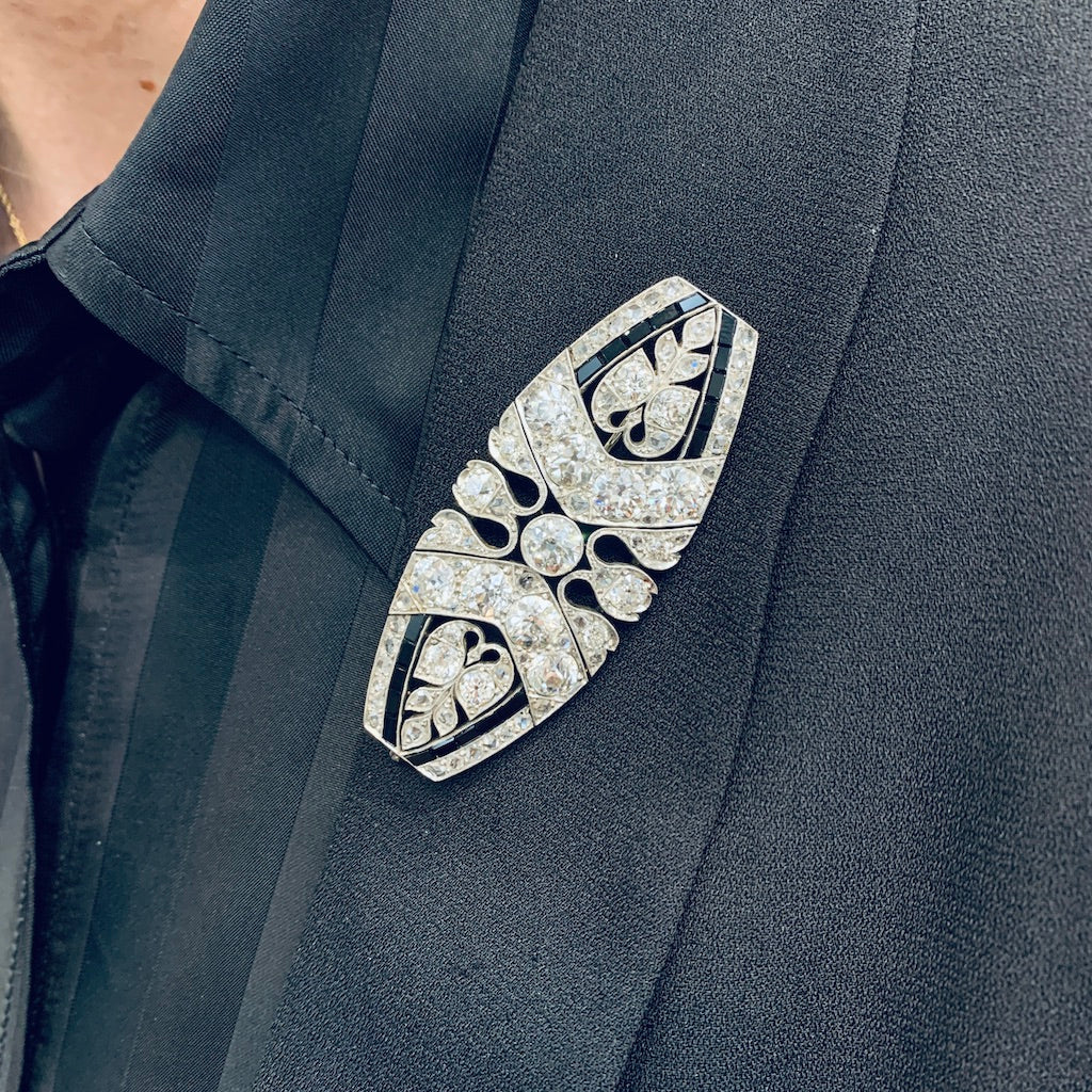Broche Art Déco en platine sertie de diamants et d'onyx