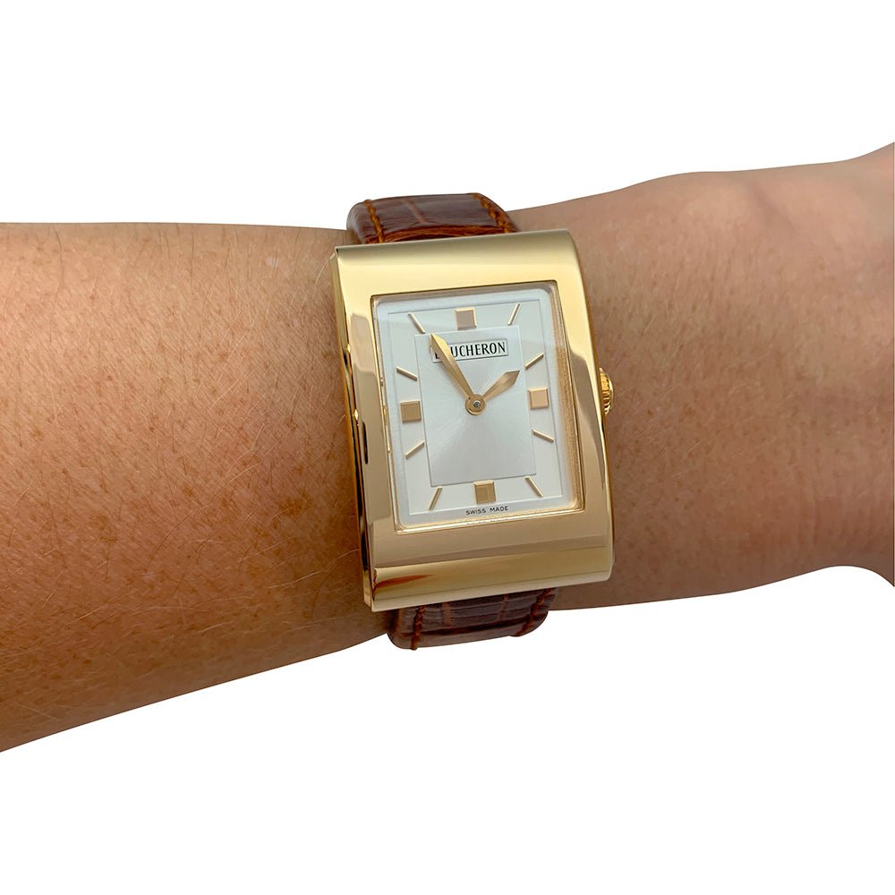 Montre Boucheron, "Reflet-Icare", or jaune, cuir. - Castafiore
