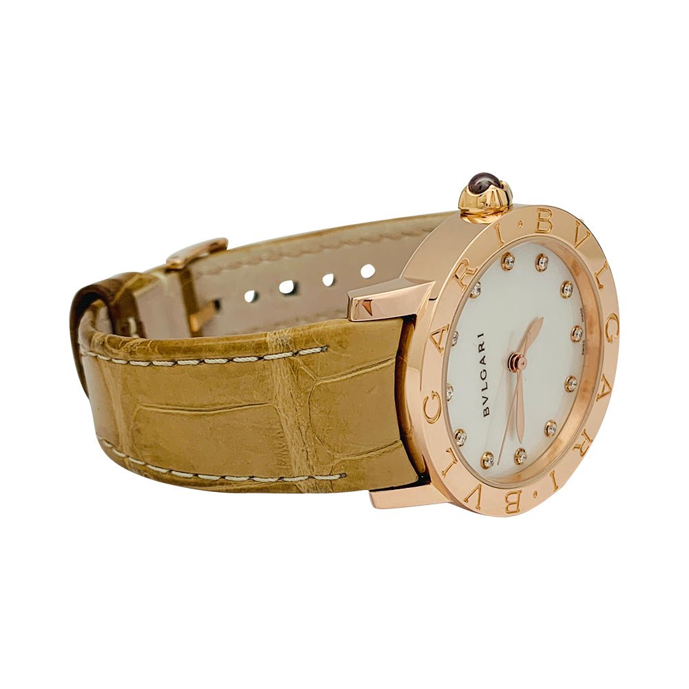 Montre Bulgari, "BB33", or rose, nacre et diamants. - Castafiore