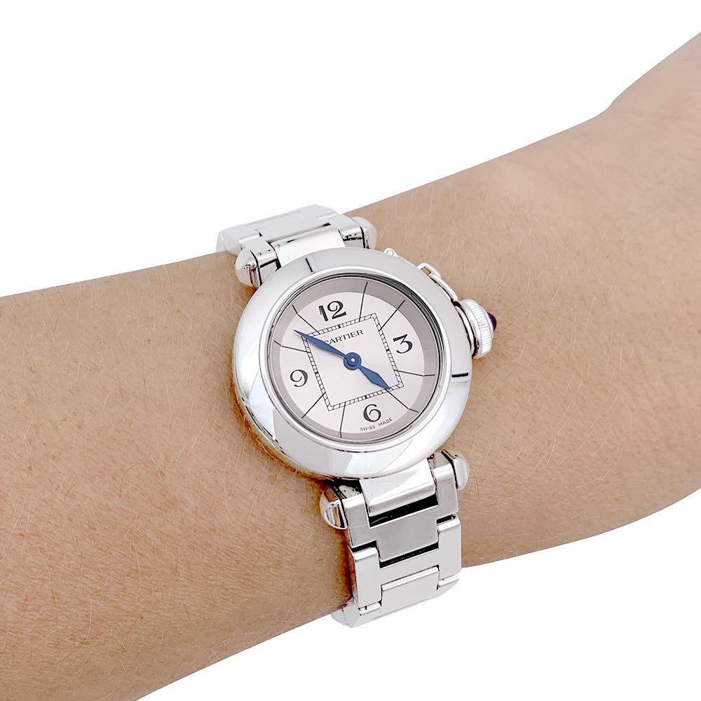 Montre CARTIER, "Miss Pasha", en acier. - Castafiore