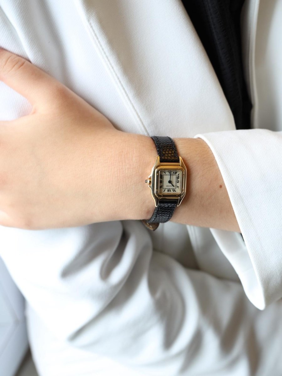 Montre CARTIER "Panthère" en or jaune et cuir - Castafiore