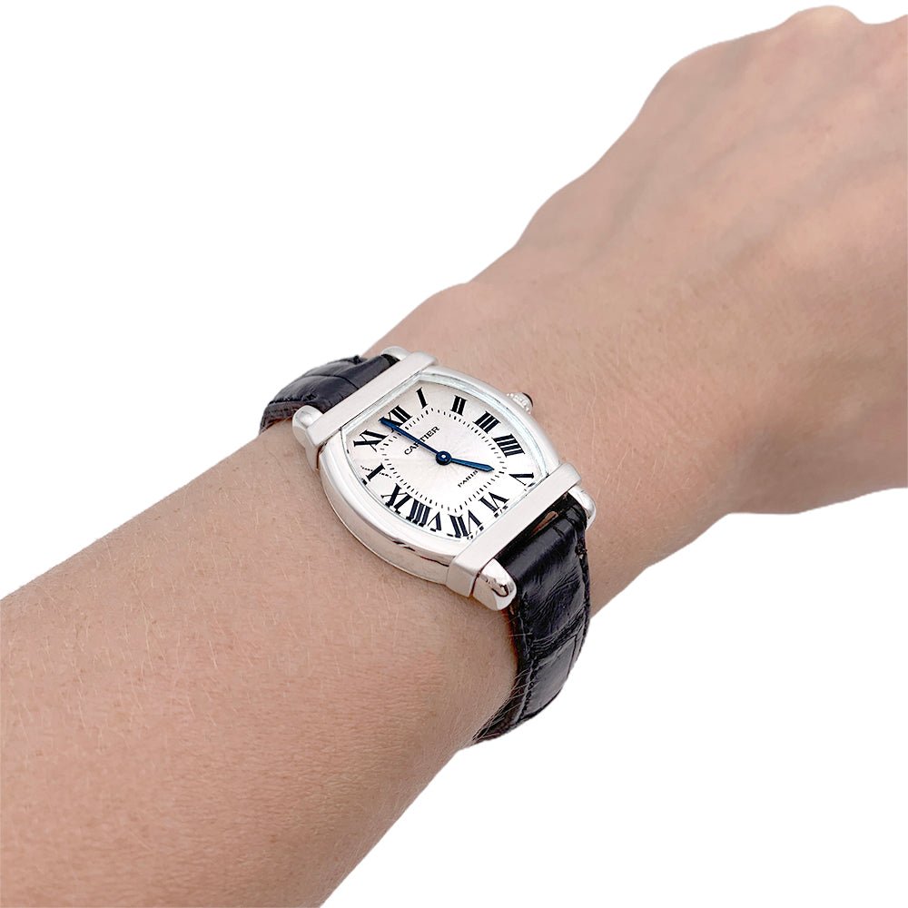 Montre Cartier, "Tortue Chinoise", platine, or blanc, cuir. - Castafiore