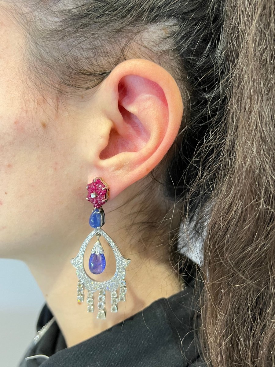 Orecchini oro 18 kt con diamanti naturali, tanzaniti naturali e rubini naturali. - Castafiore