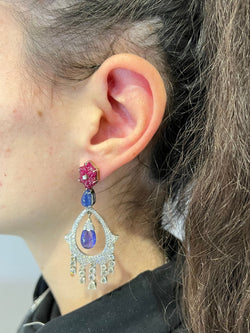 Orecchini oro 18 kt con diamanti naturali, tanzaniti naturali e rubini naturali. - Castafiore