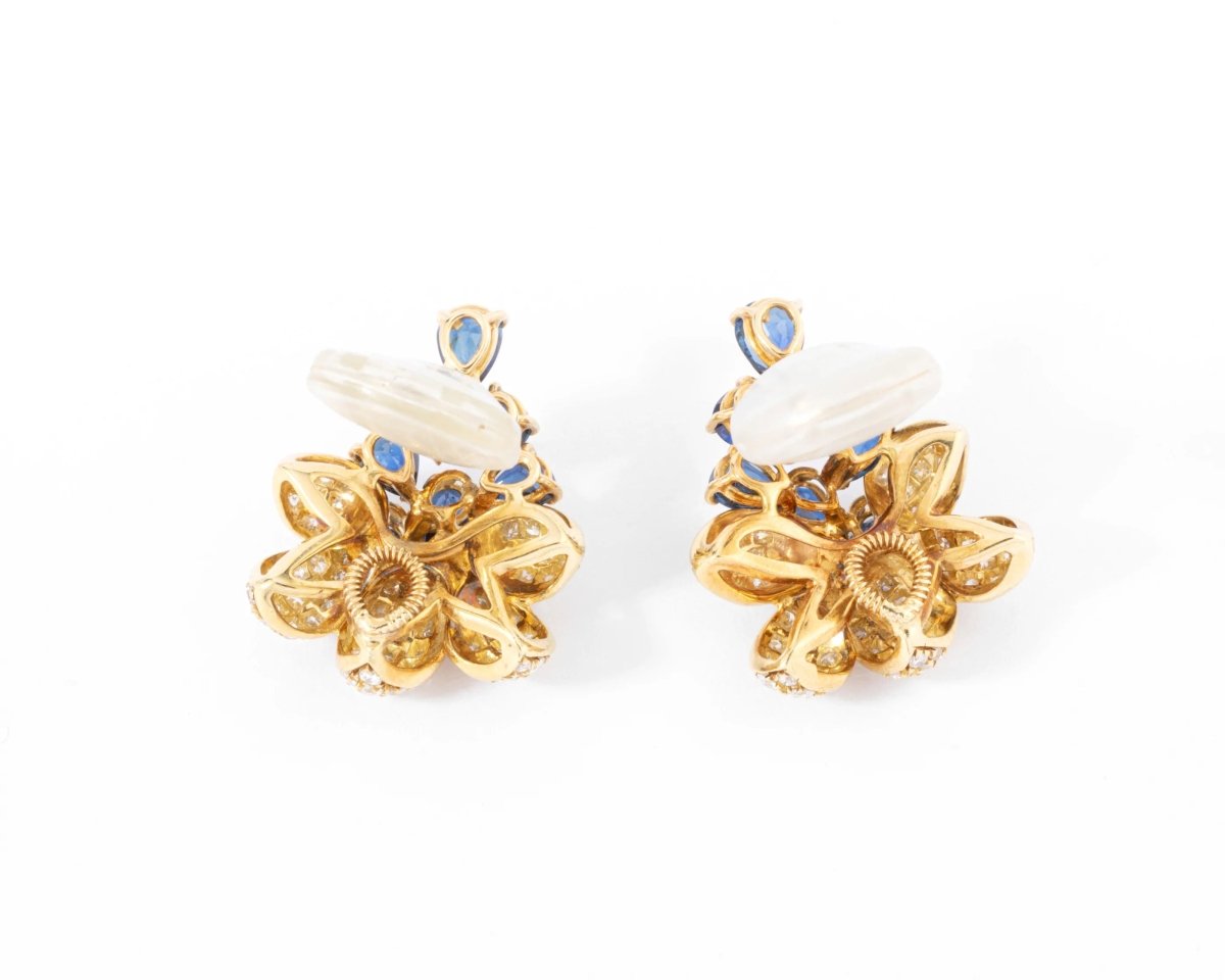 Paire de boucles d'oreilles or jaune saphirs et diamants - Castafiore