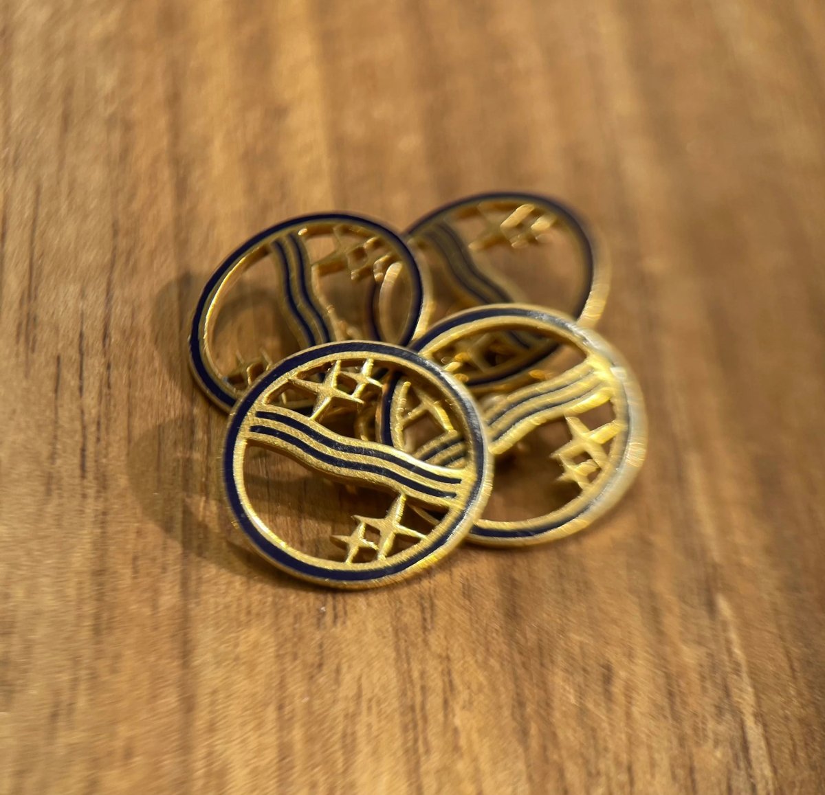 Paire de boutons de manchettes en or et email - Castafiore