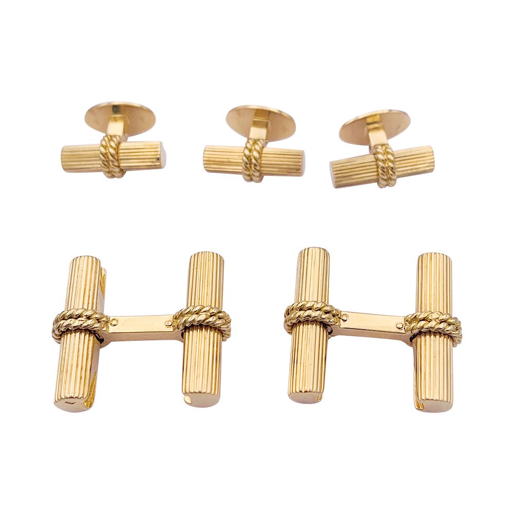 Parure d'habit en or jaune. - Castafiore