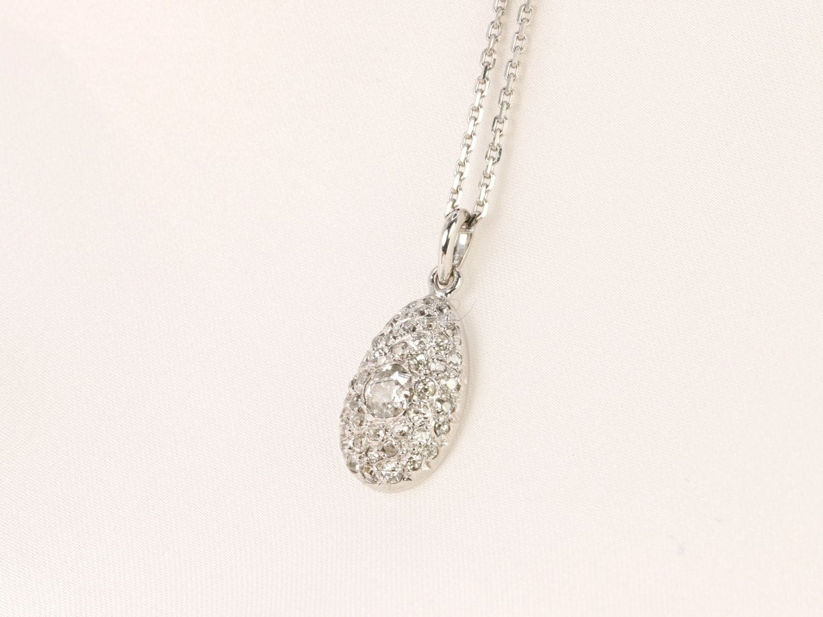 Pendentif ancien ovoide en or blanc et diamants taille ancienne - Castafiore