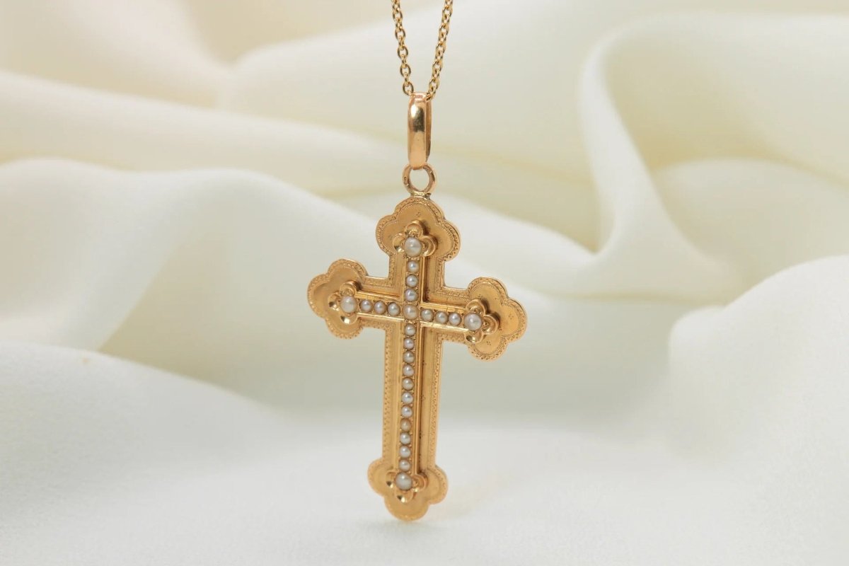 Pendentif croix ancien en or et perles fines - vers 1860 - Castafiore