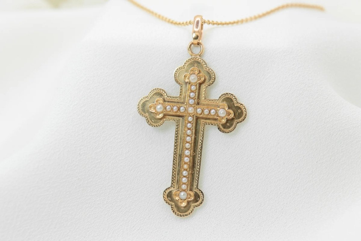 Pendentif croix ancien en or et perles fines - vers 1860 - Castafiore