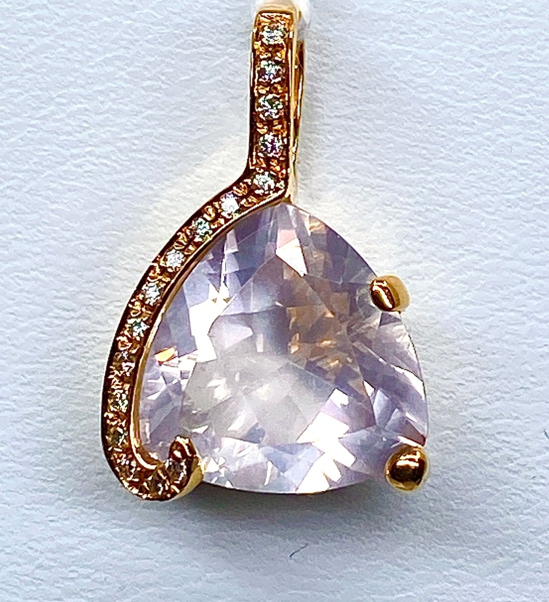 Pendentif en or jaune 18 carats en quartz rose et diamants - Castafiore