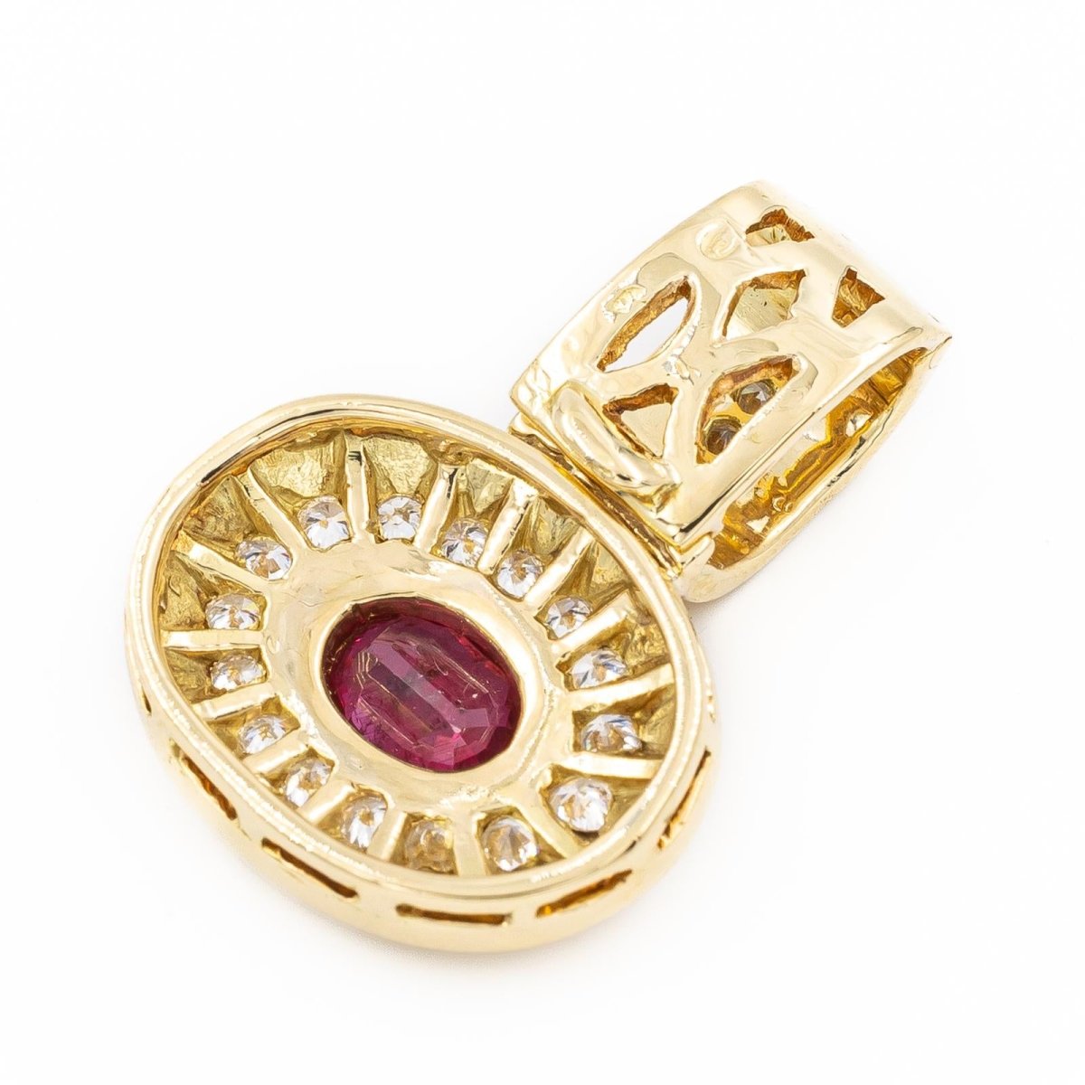 Pendentif en or jaune, diamants et rubis - Castafiore