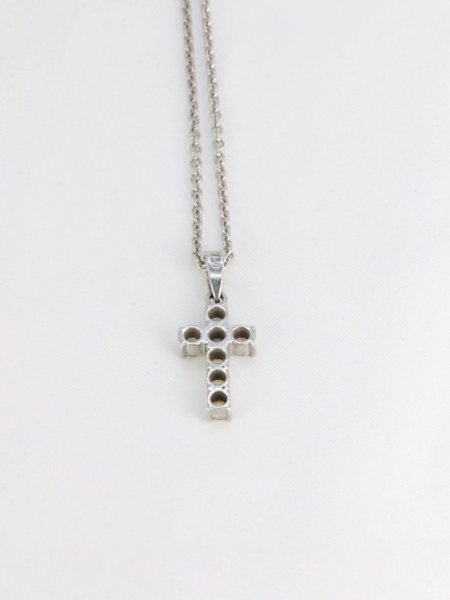 Pendentif vintage croix en or blanc et diamants - Castafiore