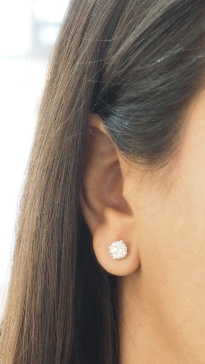 Puces d'oreilles en or blanc et diamants - Castafiore
