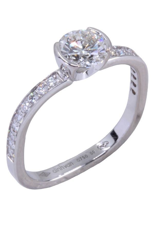 Solitaire DINH VAN "Flore" Moyen modèle en or blanc et diamants - Castafiore