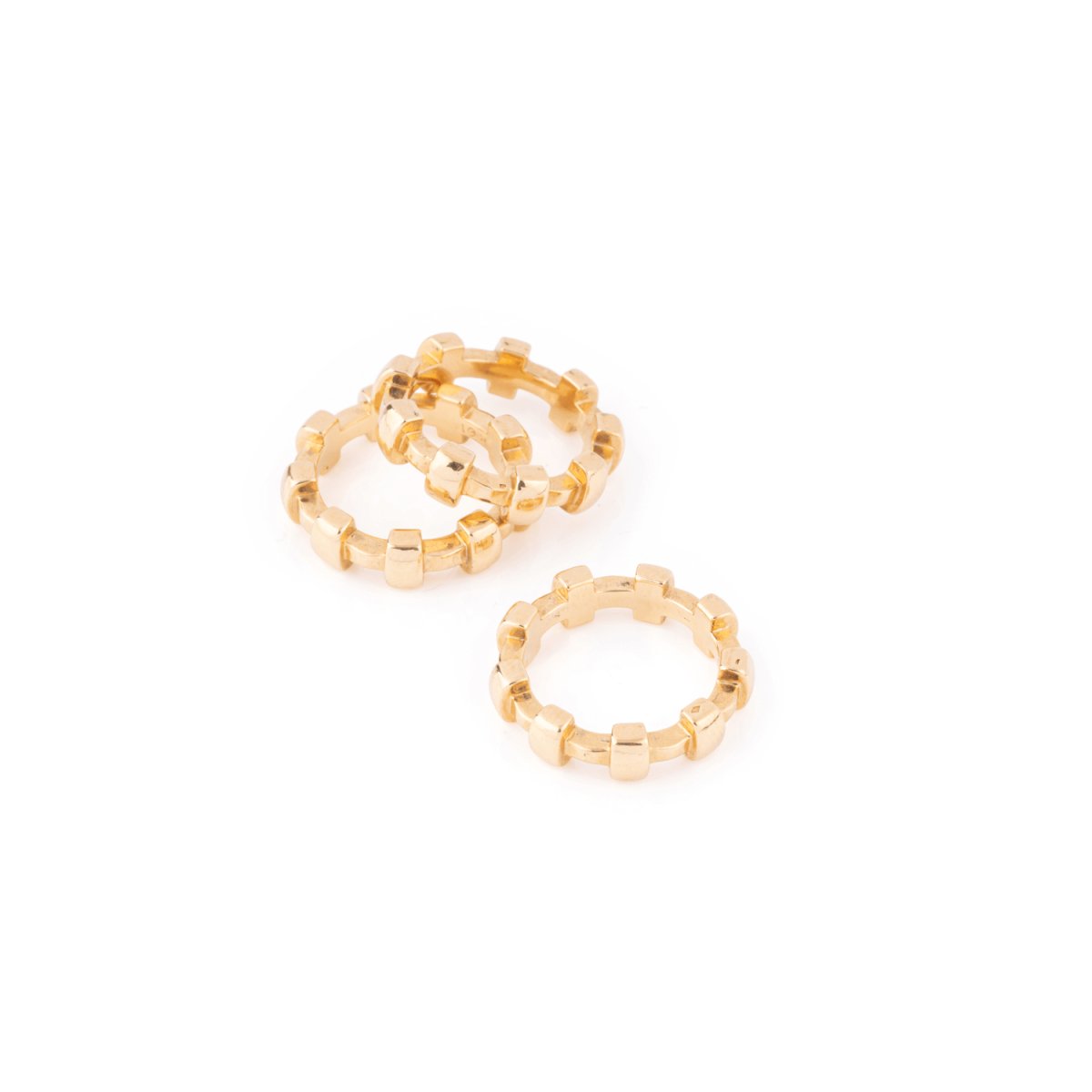 Trois bagues CHANEL en or jaune - Castafiore