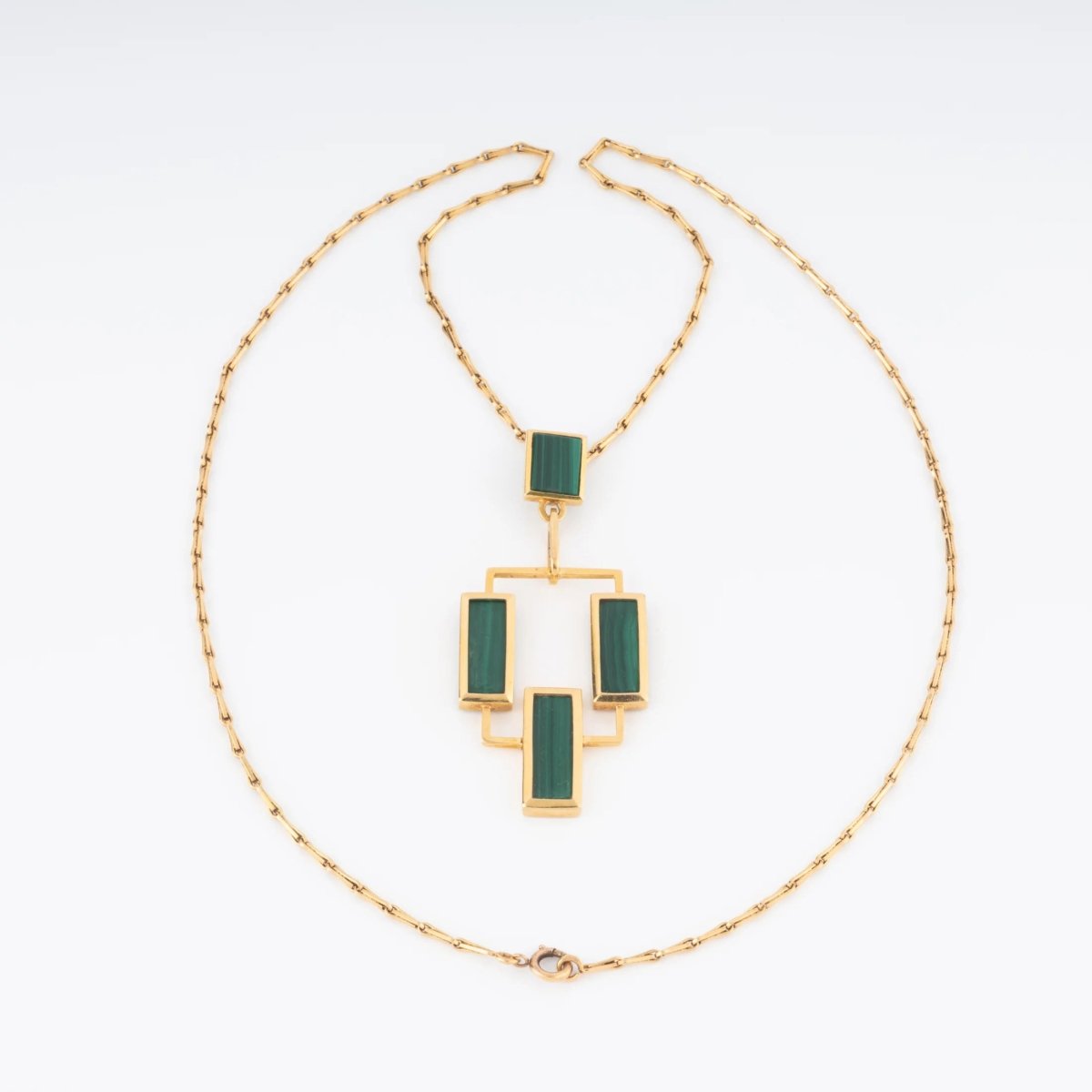 Un Pendentif géométrique en or jaune - Castafiore