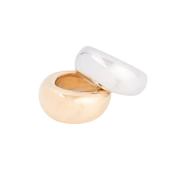 Une bague jonc or gris signée de la Maison Chaumet modèle Anneau - Castafiore