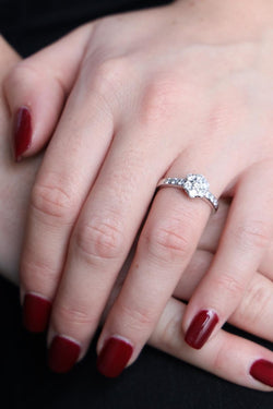 Van Cleef & Arpels Bague Fleurette Or blanc Diamant - Castafiore
